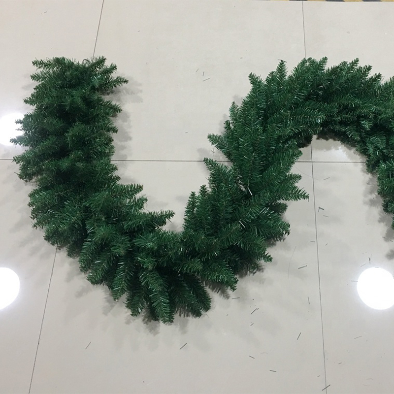 270cm sharp leaf pvc christmas garland