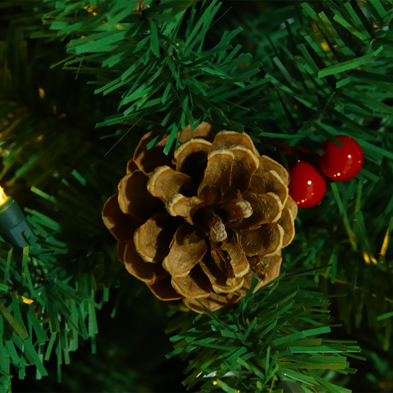 Pointy automatic tree + red pine cones QL-132